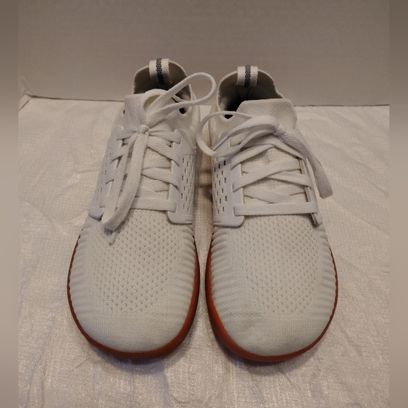 Whitin Minimalist Women Shoes # 8-8.5 - Picture 5 of 12